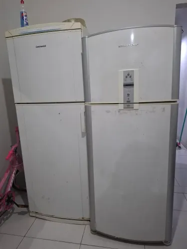 Geladeira e fogão usados