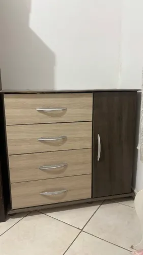 Cômoda usada