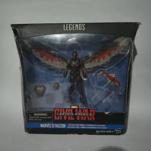 Marvel Legends Series Falcon na caixa