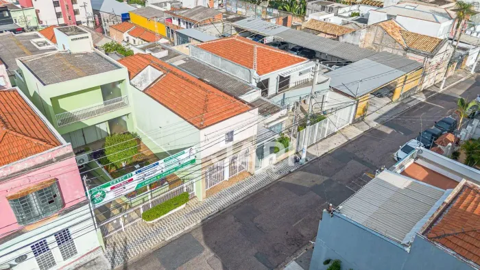 Casa à venda no Centro de Jundiaí  4 quartos (1 suíte)  231 m²  2 vagas