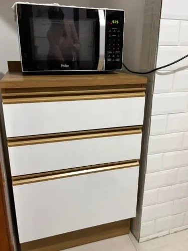 Balcão com gavetas