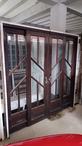 Porta janela itaúba seminova 2m x 2m VENDE-SE 