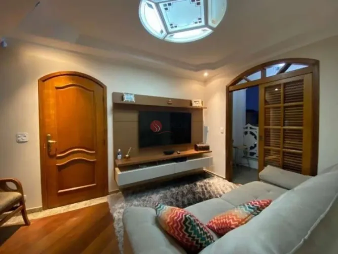 Casa a venda na Vila Carrão com 297 m².