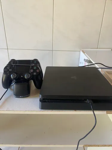 PS4 Slim 500 GB - Completo e Pronto para Jogar