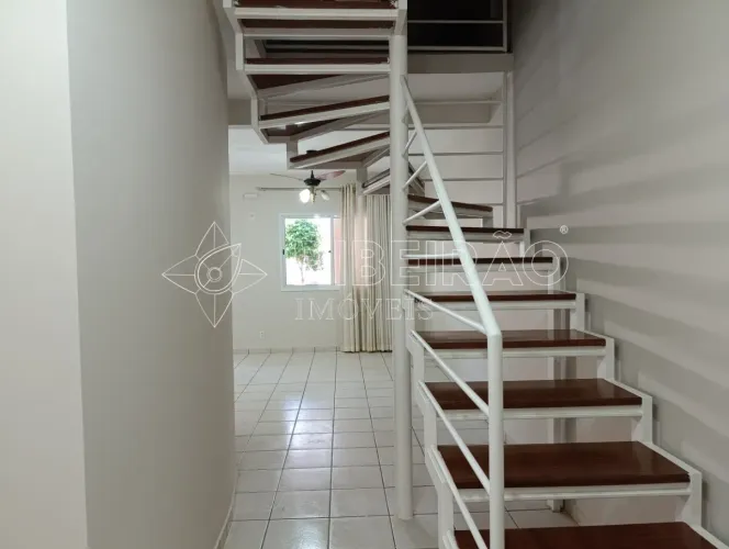 Casa sobrado com piscina em condomínio 3 dormitórios no Jardim Botânico