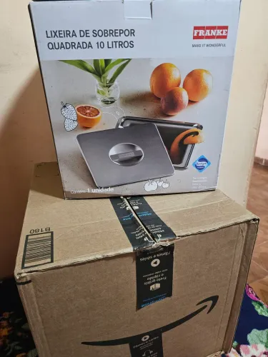 Lixeira de Sobrepor Quadrada Franke Aço Inox Escovado - 10 Litros R$ 450,00