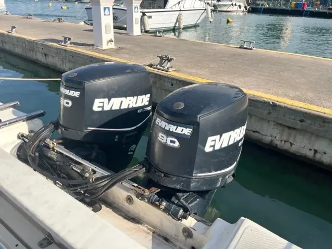 VENDA 02 MOTORES EVINRUDE E-TEC 90HP - EXCELENTE OPORTUNIDADE