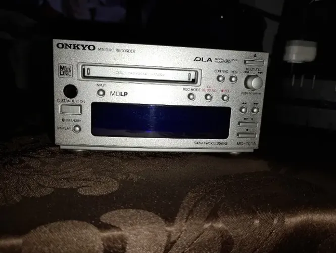 Aparelho MD onkyo md-101a tocando e gravando normal acompanha fonte e 11 disco MD