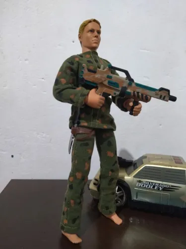 Boneco de ação  (30 cm)