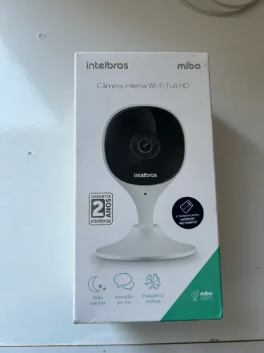 Câmera interna Wi-Fi Full HD, nova na caixa.Interação por voz e IA . Valor R$ 300,00