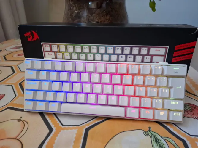 Teclado gamer Redragon Draconic