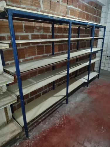 Prateleiras reforçada