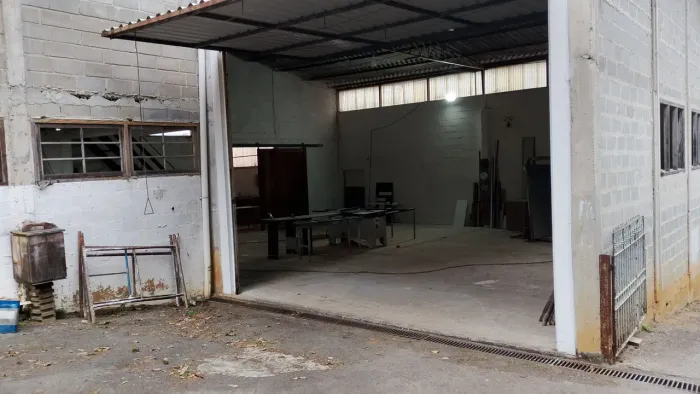Alugo galpão comercial