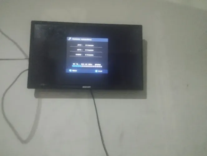 Estou vendendo essa tv está funcionando normal