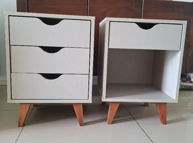 Mesa de cabeceira