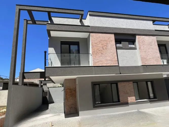 SOBRADO DUPLEX NOVO - EM CONDOMÍNIO - À VENDA NO BOQUEIRÃO.