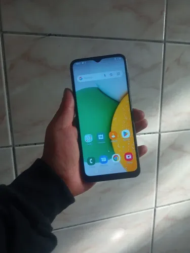 Vendo celular a03 funcionando perfeitamente entrego
