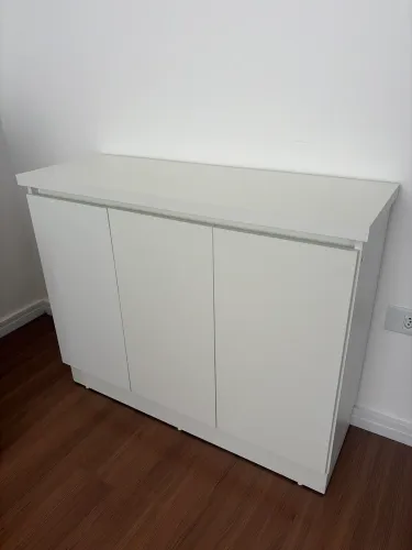 Armário pequeno branco 