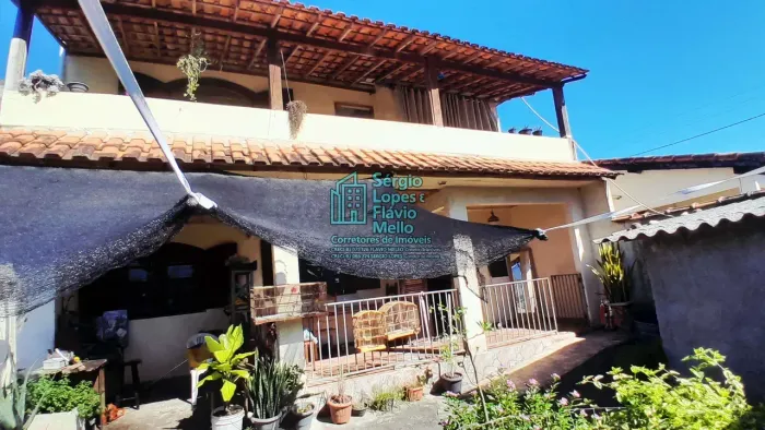 ITABORAÍ - 3 Casas  2 quartos no mesmo terreno, Bairro Santo Expedito Cod(770IV)