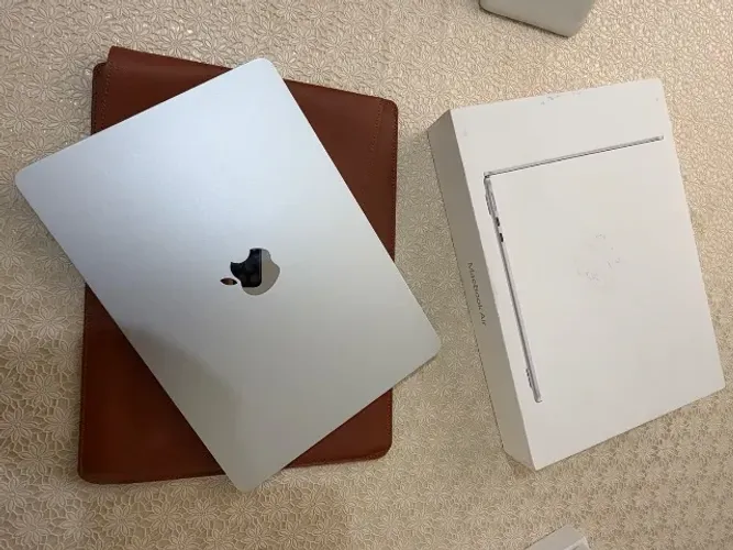 MACBOOK AIR M5 - 16GB RAM - SSD 512GB