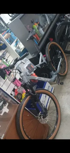 Bike full carbono