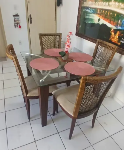 Mesa de jantar 4- CAD 100X 100 com tampo vidro
