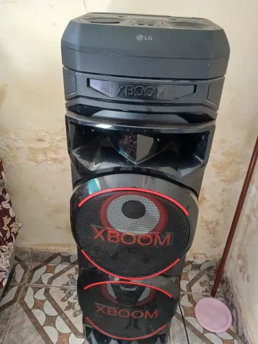 Vendo torre de som, valor negóciavel