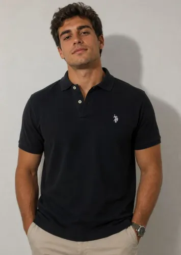 Blusa Polo da ASSN Preta tamanho G, bonita, confortável, tecido macio.