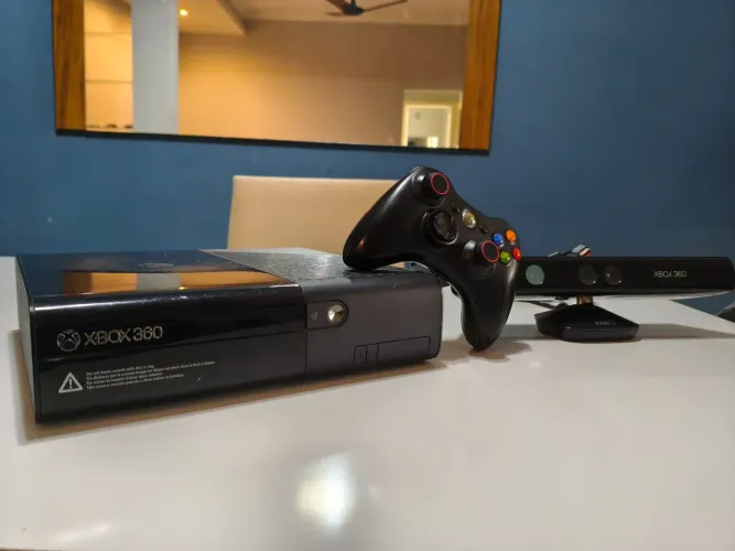 Xbox 360 Super Slim RGH + Kinect + HD 500GB com Muitos Jogos