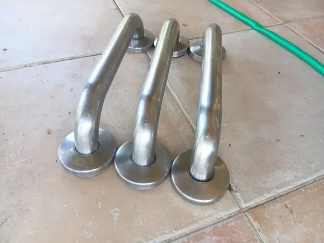 Vendo esse kit de barra de apoio com 3 und aço inoxidável polido escovado anti corrosão