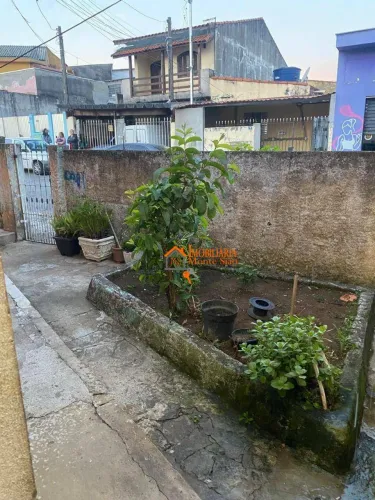 Casa com 2 dormitórios para alugar, 48 m² por R$ 1.650,00/mês - Jardim Divinolândia - Guar