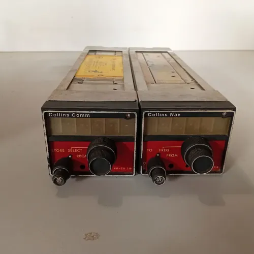 Rádio e Navegador Collins VHF251 + NAV VIR351 