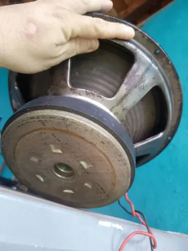 2 Alto falantes de 250 RMS