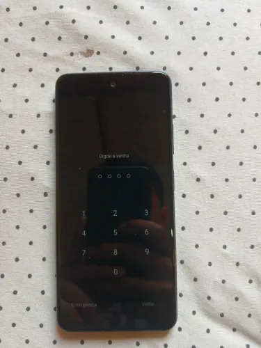 Vende-se um celular