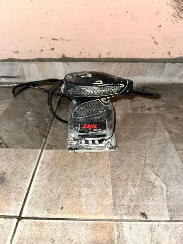 Skil Lixadeira parede F012723201 127V 220W