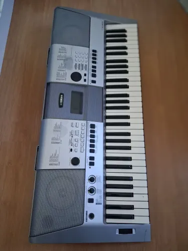 Teclado PSR E415
