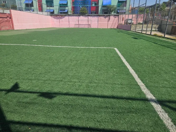 Vendo grama sintética