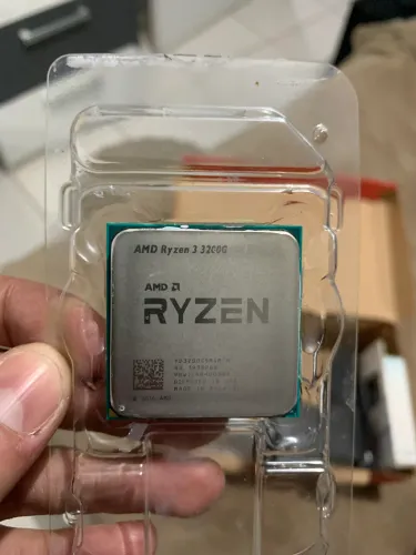 Vendo Ryzen 3 3200G