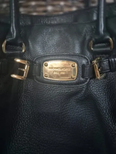 Bolsa Michael Kors Original, Preta, em Excelente Estado de Conservação.