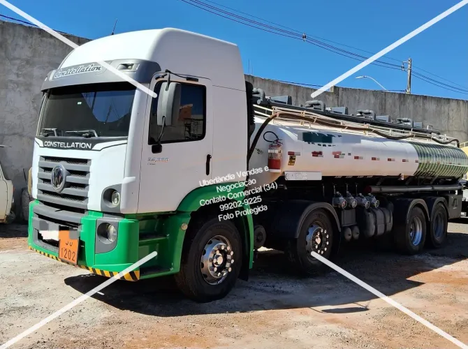 Caminhão VW Constellation 24.330 Bitruck 2017/2018 Tanque Combustível