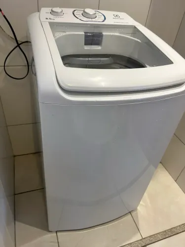 Máquina de Lavar Electrolux 8,5kg Essential Care (LES09) - Muito Nova!