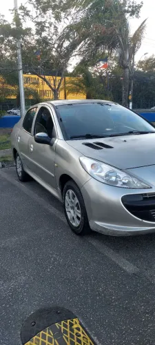 Peugeot 207 Sedan Passion XR 1.4 Flex 8V 4P 2011