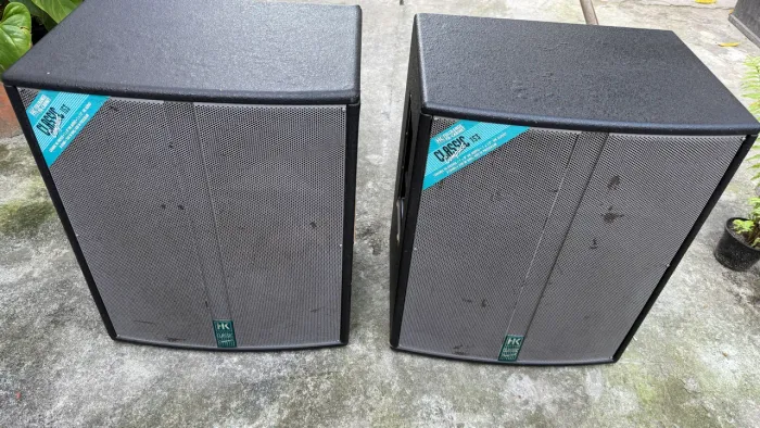 Par de Caixas de Som Profissional HK Audio