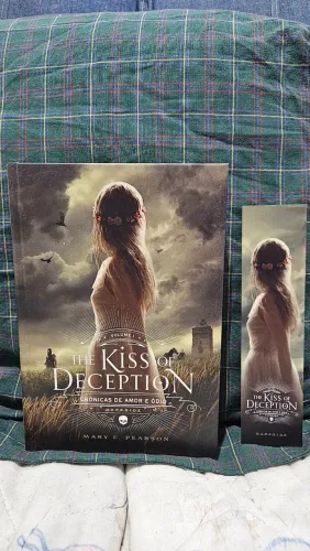 The Kiss of Deception Vol. 1 - Mary E. Pearson