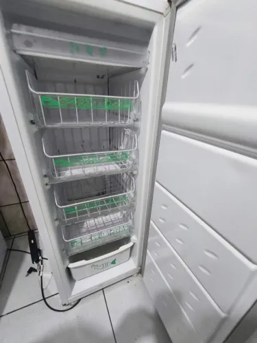 Freezer CONSUL em perfeito estado.