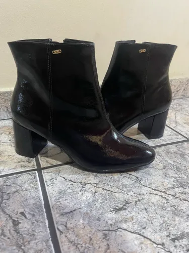 Bota preta