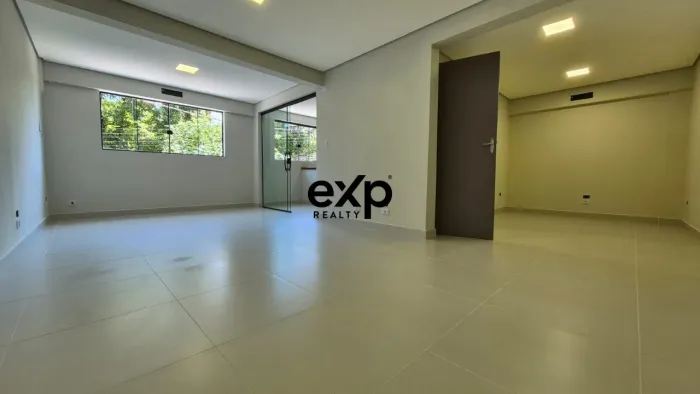 Ponto Comercial com 80m² e 2 Pisos no Bairro Serpa - Caieiras