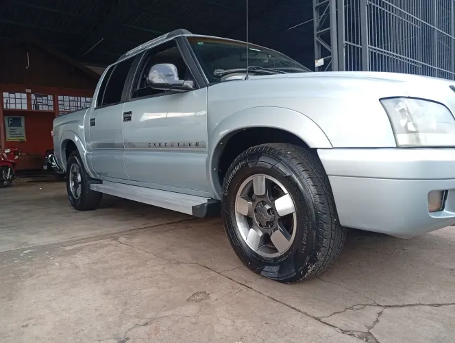 Chevrolet S10 P-up Executive 2.4 MPFI F.power CD 2011