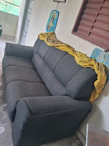 Sofá 3 lugares em linho 