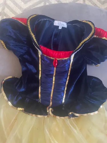 Fantasia Disney original Branca de Neve